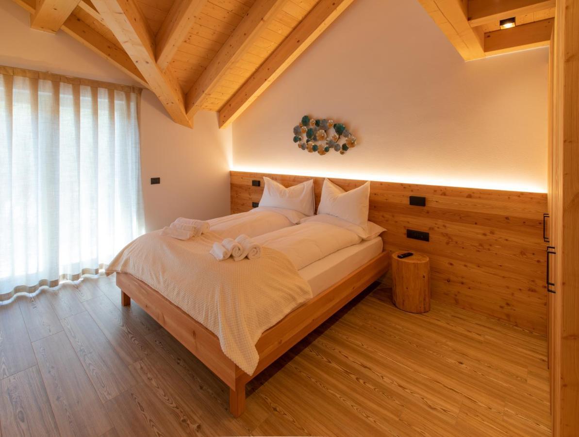 Brenta Rosso - Charme Apartments Fai della Paganella Exterior foto